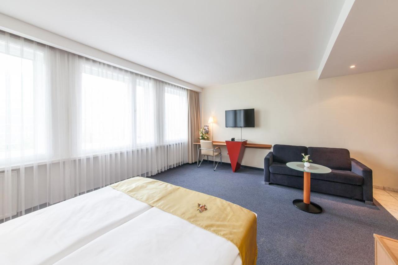 Novum Hotel Ambassador Hamburg Exterior photo