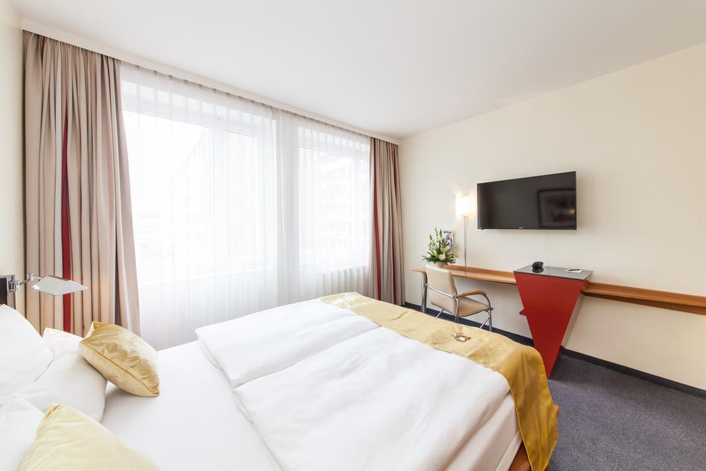 Novum Hotel Ambassador Hamburg Exterior photo